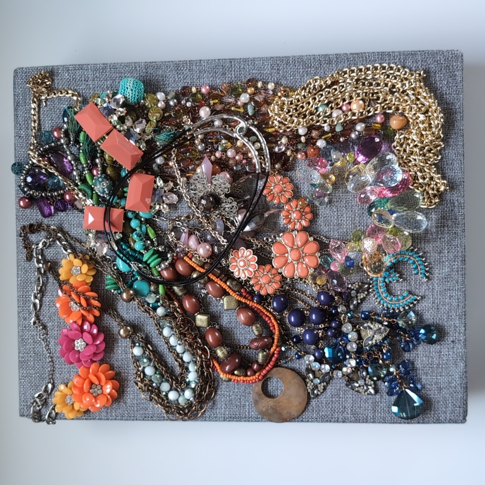Estate Sale Vintage Costume Jewelry Unmarked J-4
